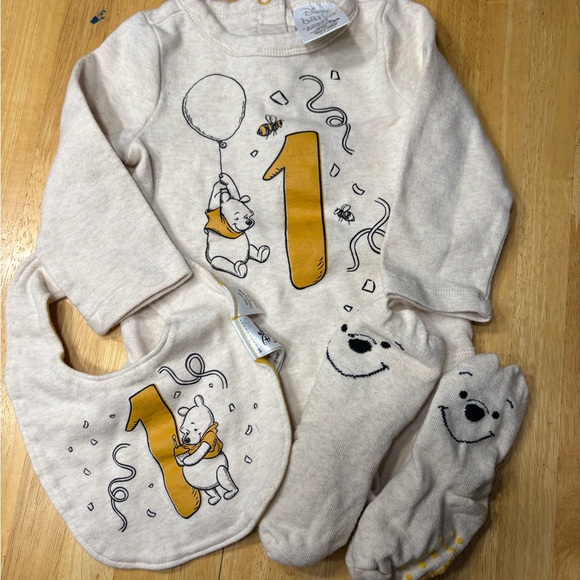 Disney Other - Winnie the Pooh 1st Birthday